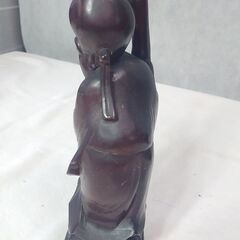 【縁起物】桃仙人　鶴　木製　一刀彫　 木製彫刻 桃を持つ人物像 約30cmの画像