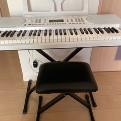 電子ピアノの画像