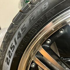 アルミホイール付きスタッドレスタイヤセット４本の画像