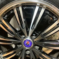 アルミホイール付きスタッドレスタイヤセット４本の画像