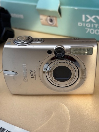 キャノン IXY DIGITAL 700 サテンベージュ(要バッテリー交換) キャノン IXY DIGITAL 700 サテンベージュ(要バッテリー交換)