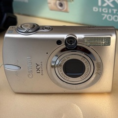キャノン IXY DIGITAL 700 サテンベージュ(要バッテリー交換)
の画像