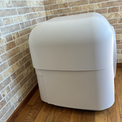 猫用自動トイレの画像