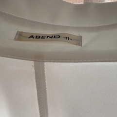 11号ブラウス(11号のフォーマルスカートも出品致しております)の画像