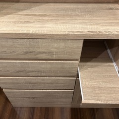 LOWYA食器棚 ガラス扉付き オークの画像