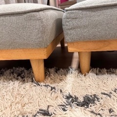 オットマン付き2人掛けソファの画像