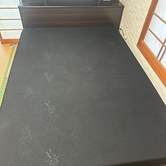 引き出し付きセミダブルベッド　の画像