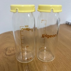 新生児用 哺乳瓶 ×2本 ガラス ピジョン 蓋付き 乳首無しの画像