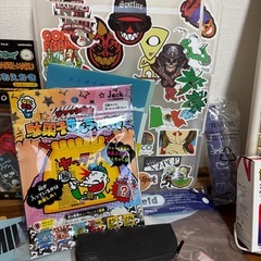 雑貨　ライトニングケーブル　type-c dysonバッテリー　ワンピースカード　ポケモンハッピーセットおもちゃ　マック　マスク　CD などの画像