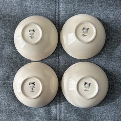 IKEA ベージュ 陶器 ボウル 4個セットの画像