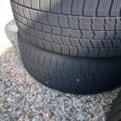 スタッドレスタイヤ ホイール4本セット 215/60/17の画像