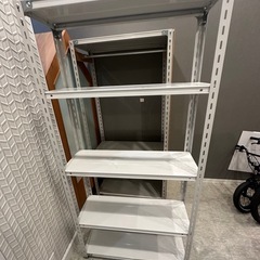 スチールラックの画像