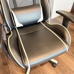 DXRacer (ディーエックスレーサー) ゲーミングチェア オフィスチェア デラックスレーサー フォーミュラシリーズ Formula スタンダードモデル ソフトレザー リクライニング リモートワーク テレワーク SOHO DXZ-WH ホワイト の画像