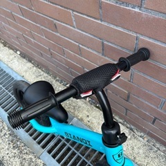 ペダルなし自転車 キッズバイク キックバイク 子供用自転車 発泡タイヤ　超軽量の画像