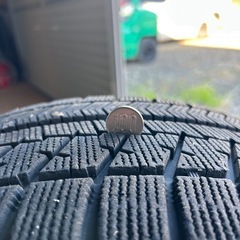 215/60R16ブリザックスタッドレスタイヤの画像