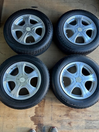 215/60R16ブリザックスタッドレスタイヤ