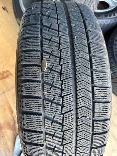 215/60R16ブリザックスタッドレスタイヤ