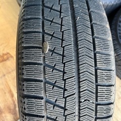 215/60R16ブリザックスタッドレスタイヤの画像