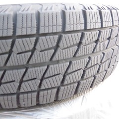 スタッドレスタイヤ4本(タイヤのみ)の画像