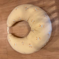 バースデー　futafuta 5way 授乳クッション
の画像