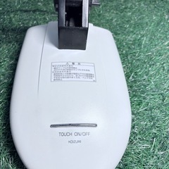 💎上品な灯りのタッチ式デスクライト✨軽く触れるだけでON/OFF｜日焼けによる黄ばみありのため600円にてお迎えいただけます🌿の画像