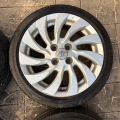 TOYOTA BB 純正ホイール　タイヤ付き　15インチ　　の画像