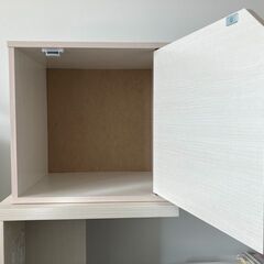 アイリスオオヤマ　扉付カラーボックス オフホワイトの画像