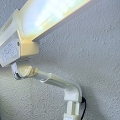 お取引決定🪄 💎KOIZUMI製✨明るさ抜群のクランプ式LEDデスクライト💡自在に伸ばせて上下調整OK！日焼けありのため300円でお迎えいただけます🌷の画像