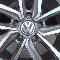 冬 VW ゴルフ 17インチ★人気の光色★【富山】冬 225/45R17 ヨコハマ 中古4本☆ゴルフ5 Ⅴ☆ゴルフ6 Ⅵ☆ゴルフ7 Ⅶ☆ VW専用アルミホイール 社外品MAKの画像