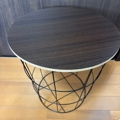 サイドテーブルの画像