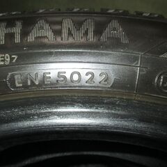 スタッドレスタイヤ　175/60R16　走行ｋｍにもよりますが、２年は大丈夫。！の画像