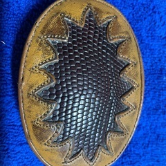 トニーラマ製、バックル