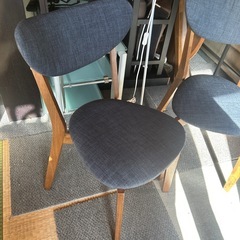 丸テーブルセットの画像