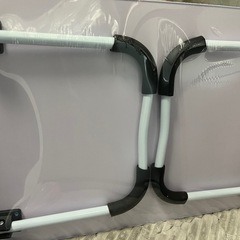 2個あります。折りたたみテーブルの画像