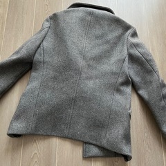 EDIFICE グレーのコートの画像