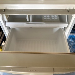 冷蔵庫　Sharp 345Lの画像