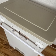 (相談中
)取りに来られる方限定 ゴミ箱 45リットルの画像