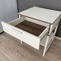 廃盤品　イケア　サイドテーブル　ナイトテーブル　TRYSIL トリスィル IKEAの画像