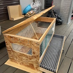 爬虫類用のケージの画像