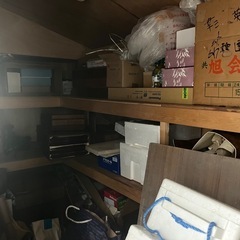 倉庫の中の画像