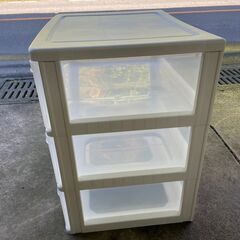 【リユースショップスパークル】3段収納　No.144　ホワイト/クリア　衣類収納　チェスト　収納ケース　配送設置可能♪の画像