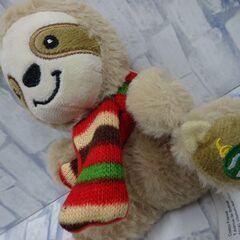 ( E-21 )Hugfun International Costoco France コストコ フランス ぬいぐるみ なまけもの ふわふわ かわいい マフラー 中古の画像