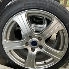スタッドレスタイヤの画像