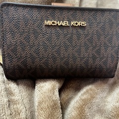 マイケルコース財布の画像