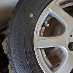 中古品　スタッドレスタイヤホイール付　155/80R13  79Q    4本セット引取のみの画像