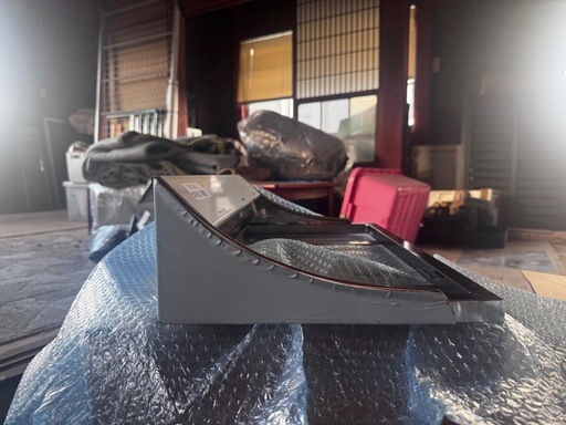 バイザー型ナンバー枠