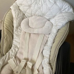 Combi 全自動 ハイローチェアの画像