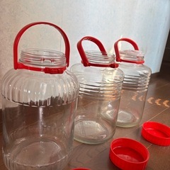 果実酒瓶5つまとめての画像