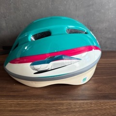 幼児、小学生、ヘルメットの画像