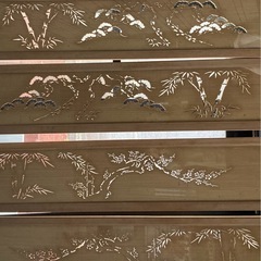 透かし彫り欄間の画像